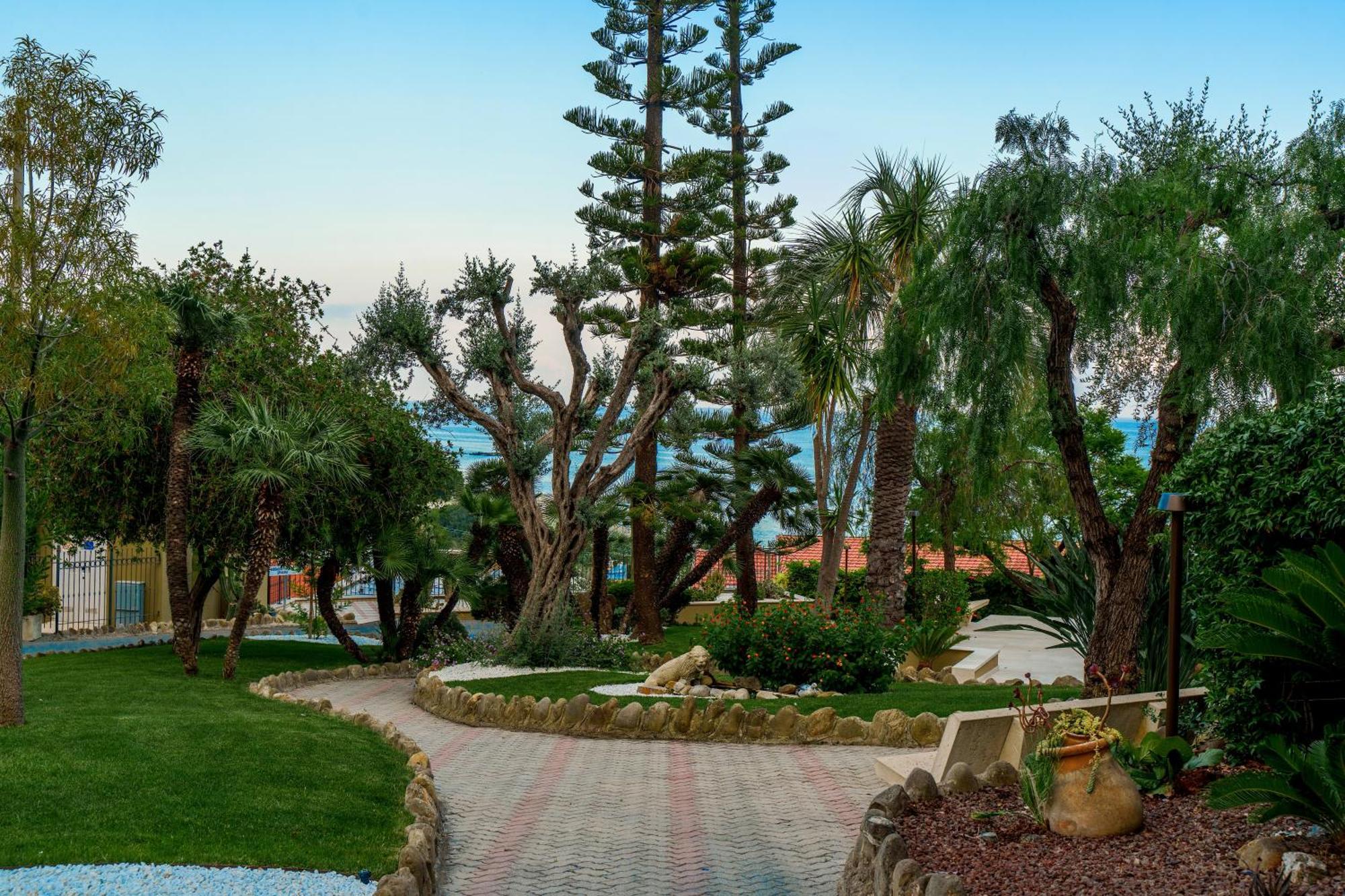 Hotel Villa Levi Sanremo Eksteriør bilde
